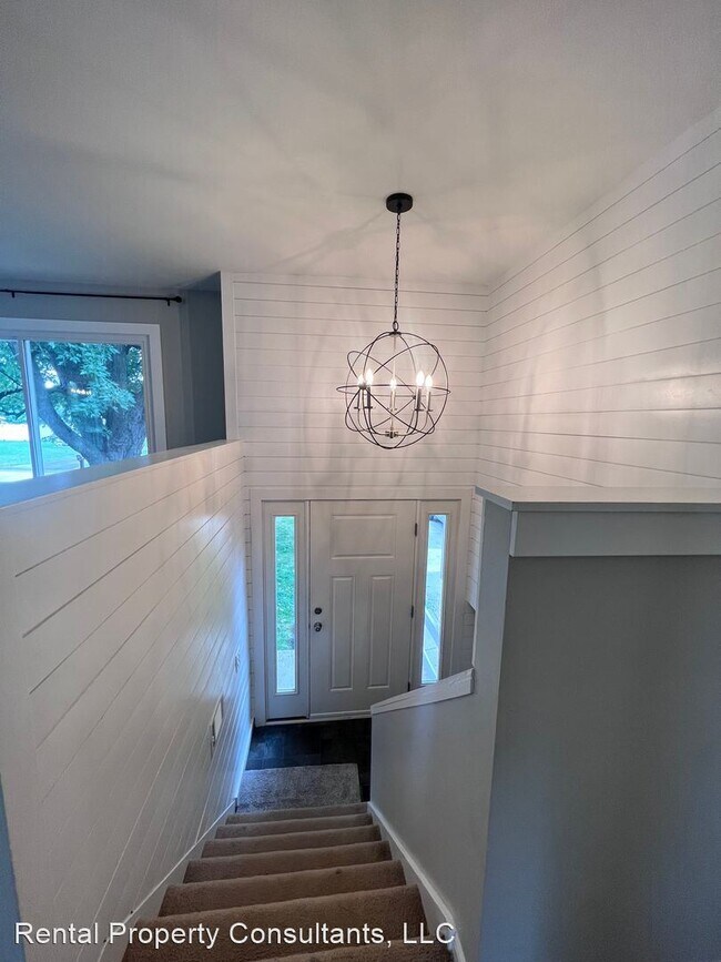 Building Photo - 4 br, 2 bath House - 3003 Winesap Dr. NE