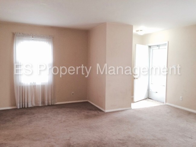 Foto del edificio - 716 E Thompson Rd