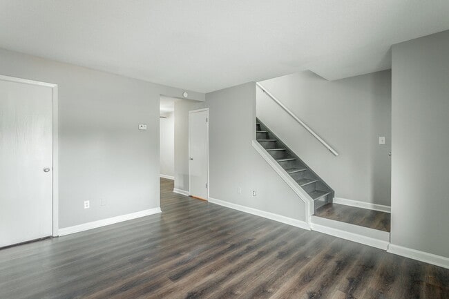 Building Photo - 1109 McBrien Rd