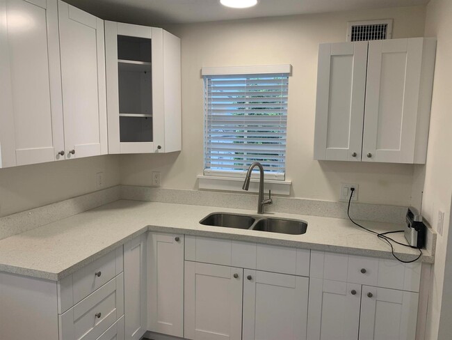 Foto del edificio - 2607 Spruce Ave