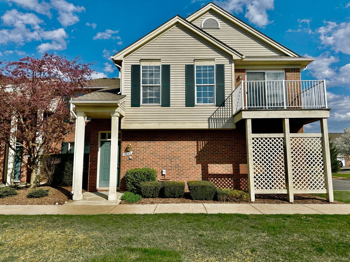 Primary Photo - 2 bedroom 2 bath condo Sterling Heights