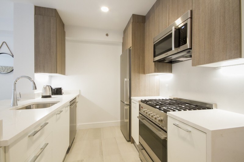 Primary Photo - 311 W 50th St