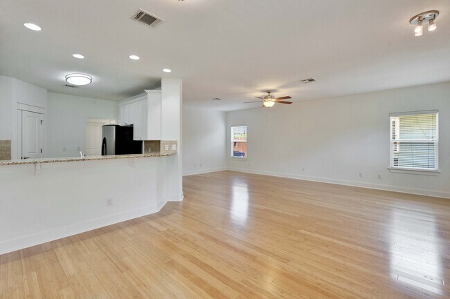 Foto del edificio - 2902 E 13th St
