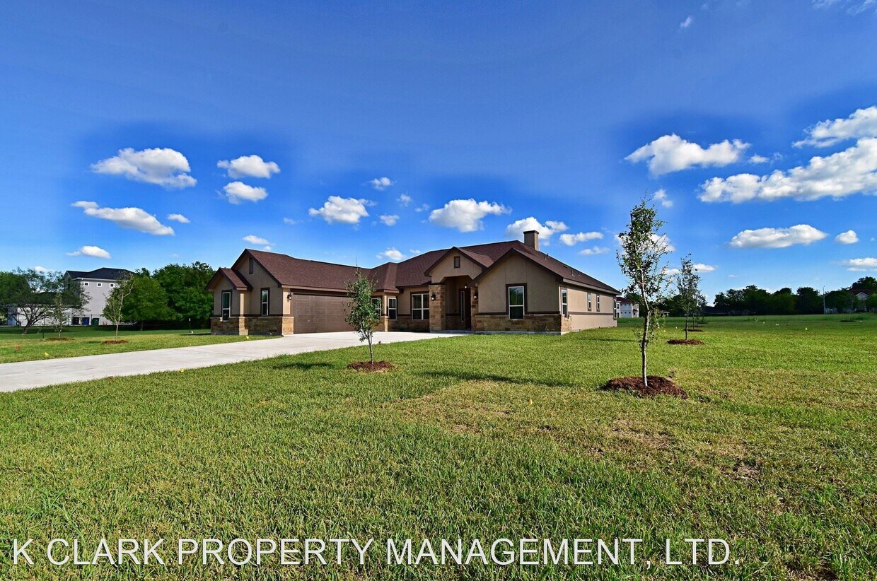 Foto del edificio - 3 br, 3 bath House - 14626 SANTA GERTRUDIS ST