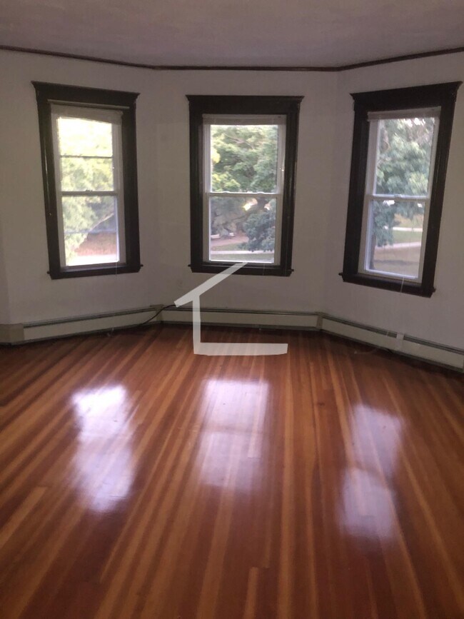 Foto del edificio - 225 Walnut Ave