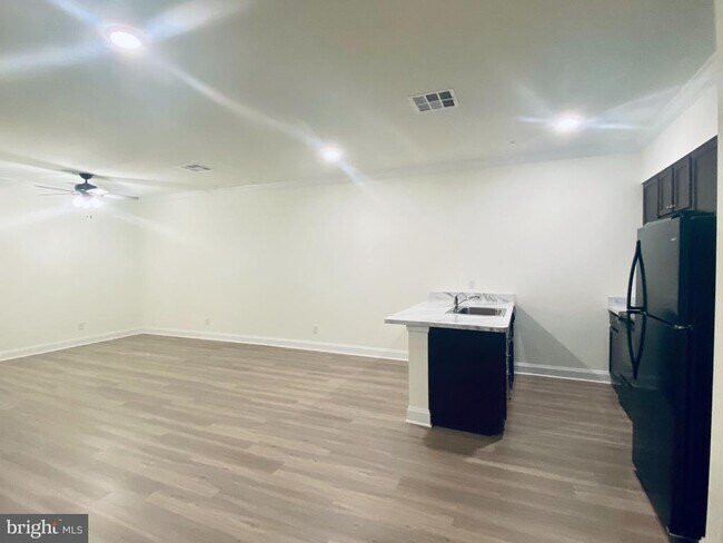 Foto del edificio - 1812 Main St