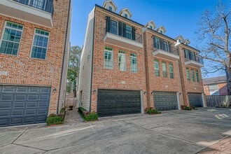 Building Photo - 1035 Ashland St