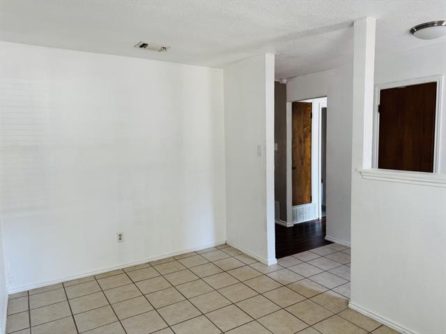 Foto del edificio - 912 Woodview Dr