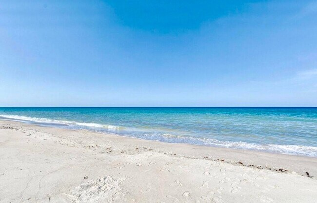 Building Photo - 420 Celestial Way