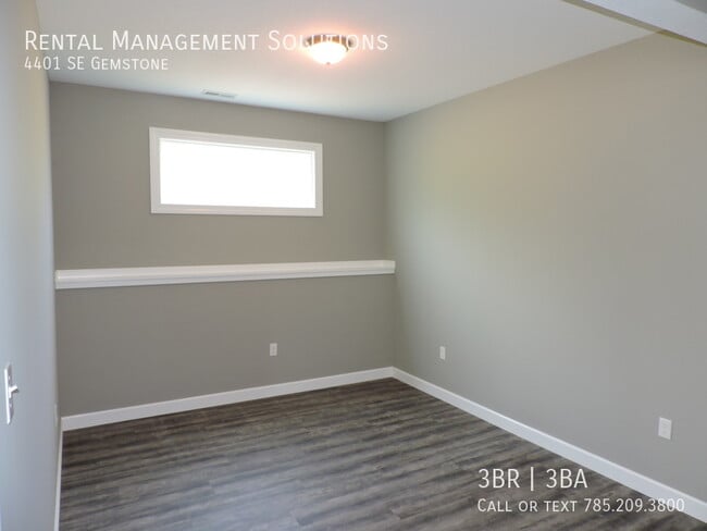 Building Photo - 4401 SE Gemstone Ln- Shawnee Heights Schoo...