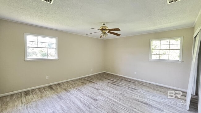 Building Photo - 9424 Hurricane Rd