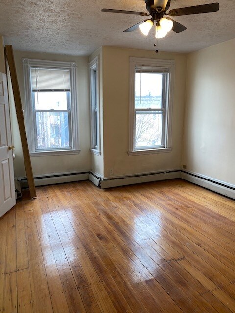 Foto del edificio - 841 E 2nd St