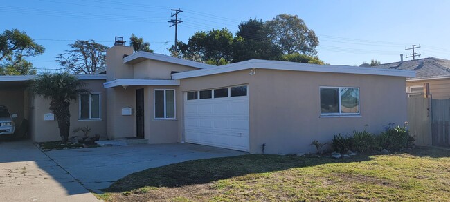 Building Photo - Midtown Ventura 2+1 Duplex with 2-Car gara...