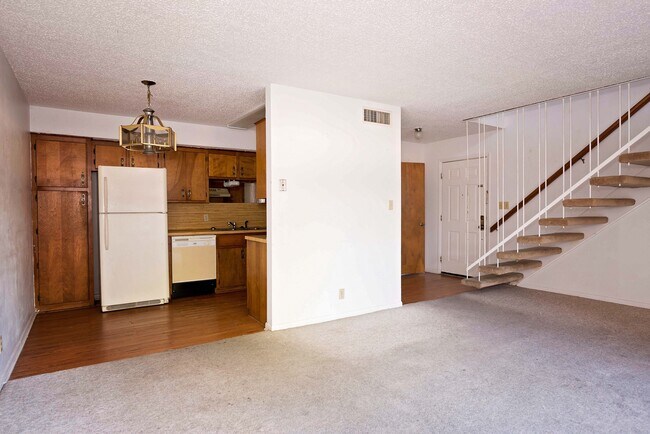 Kitchen - 1810 Rosemary Ave
