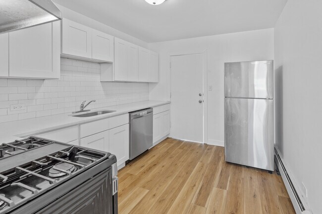 Foto del edificio - 9606 Golf Terrace