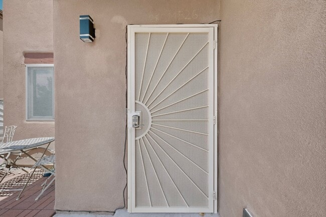 Building Photo - 624 Torretta Dr SW