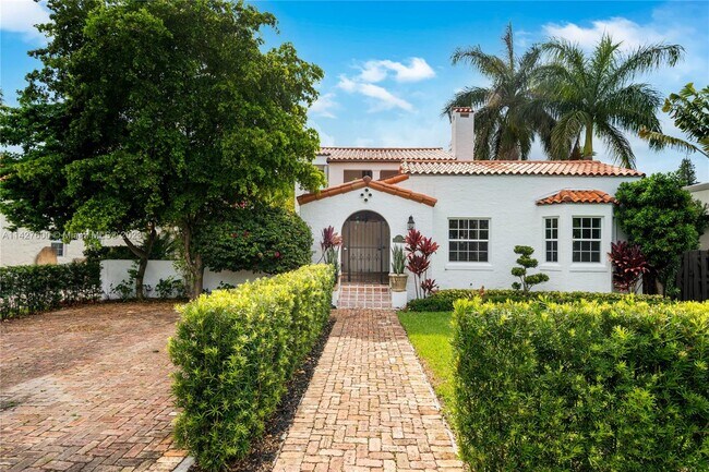 Foto del edificio - 2424 Prairie Ave