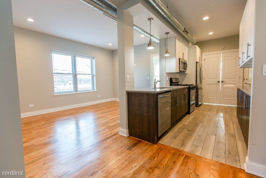 Primary Photo - 2 br, 2 bath Apartment - 4901 S Champlain Ave