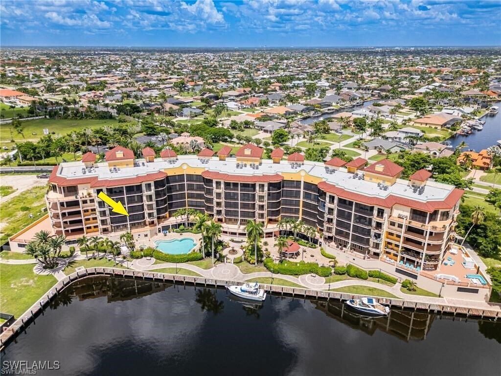 Foto del edificio - 5702 Cape Harbour Dr