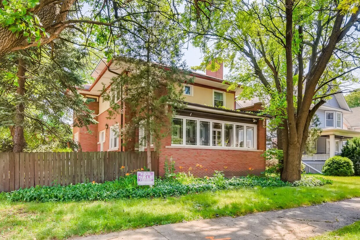 Foto principal - 6822 34th St
