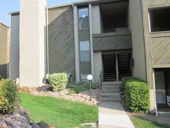 Primary Photo - 9837 E Peakview Ave