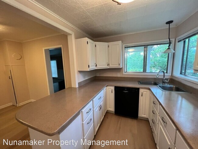 Foto del edificio - 2 br, 2 bath House - 140 SE Oak Street