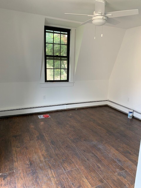 Studio - 43 S Lawn Ave