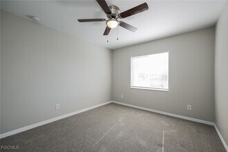 Building Photo - 630 Creuset Ave S