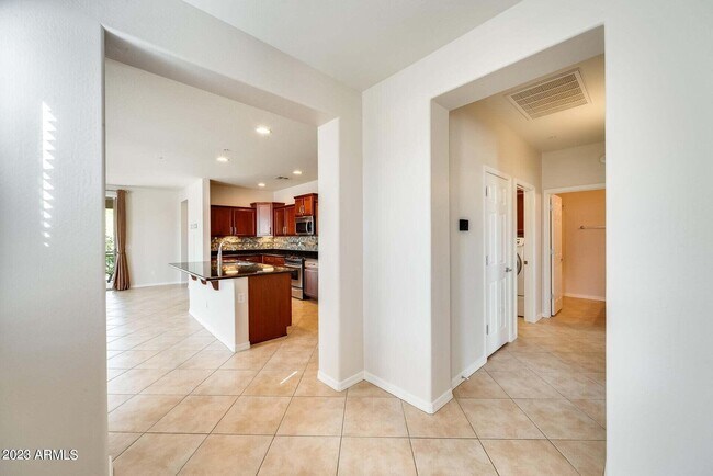 Foto del edificio - 2134 W Tallgrass Trail