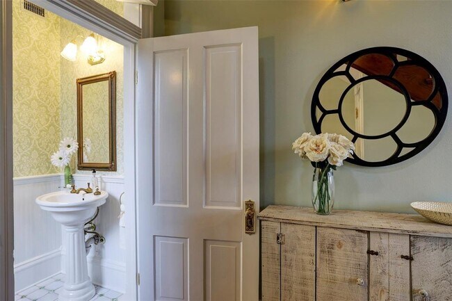 Foto del edificio - 231 W 17th St