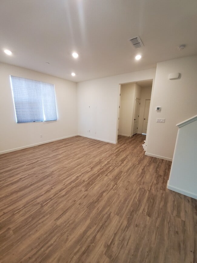 Building Photo - 3193 Sunny Gate Ln