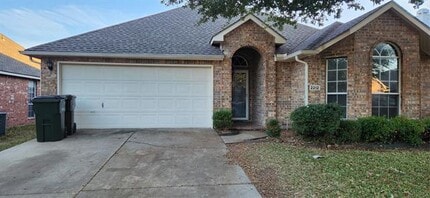 Building Photo - 2212 London Dr