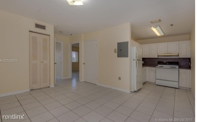 Foto del edificio - 717 SW 11th Ave