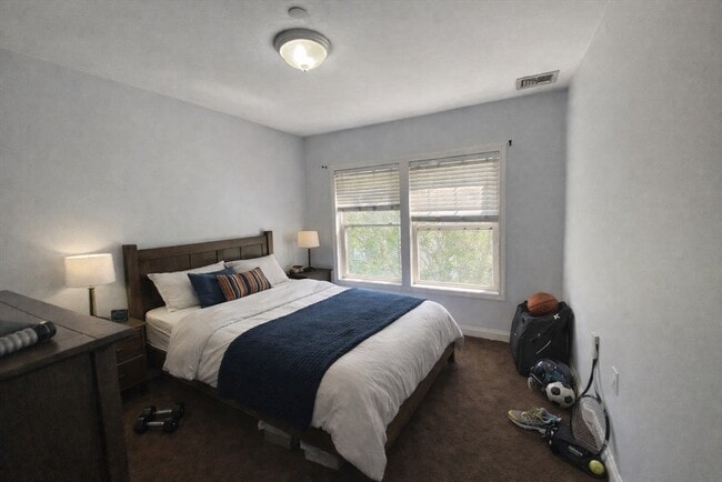 Foto del edificio - 111 W 8th St