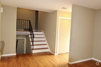 Building Photo - 606 Rocky Ridge Rd