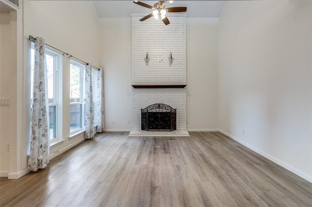 Foto del edificio - 8404 Forest Ln