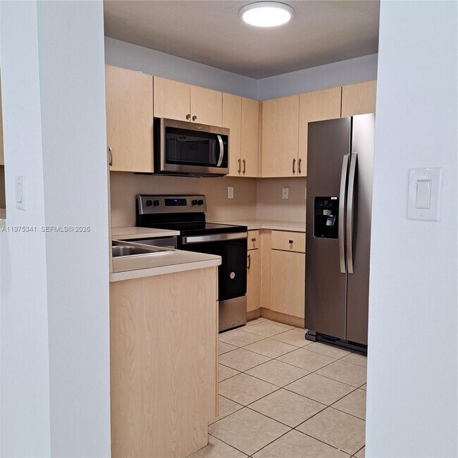 Foto del edificio - 642 SW 106th Ave