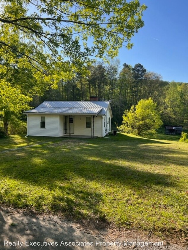 Primary Photo - 2 br, 1 bath House - 214 Foust Hollow Rd