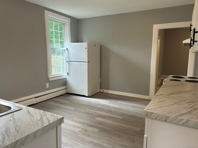 Building Photo - 58 Smith Ave