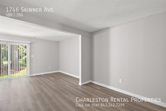 Building Photo - 1746 Skinner Ave