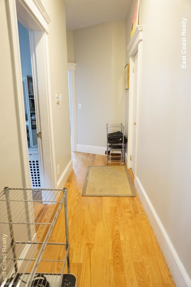 Building Photo - 1 br, 1 bath  - 56 Gardner St Apt 104 104