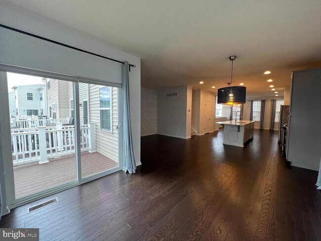Building Photo - 2224 Evin Dr
