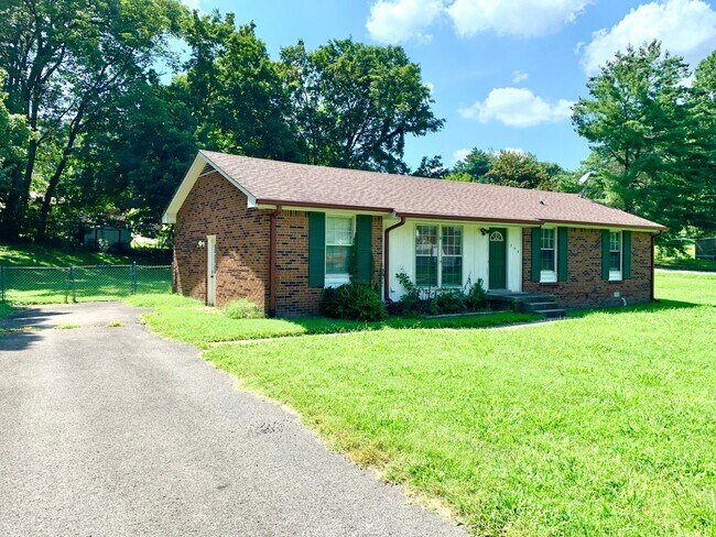 Foto del edificio - 339 Lake Ct Dr