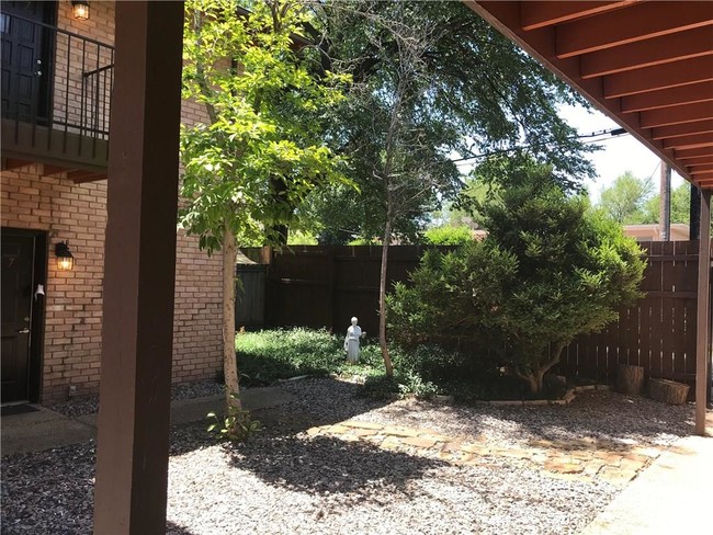 Building Photo - 4203 Gilbert Ave