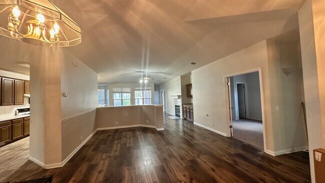 Building Photo - 1804 Todd Ln