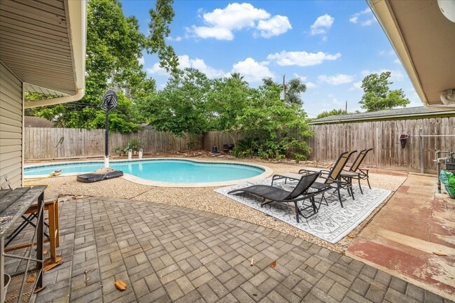 Foto del edificio - 2009 Sedgie Dr