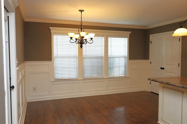 Building Photo - 4105 Silver Glenn