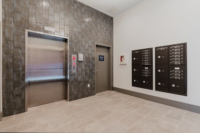 Foto del edificio - Spacious & Modern Two Bedroom Apartment! *...
