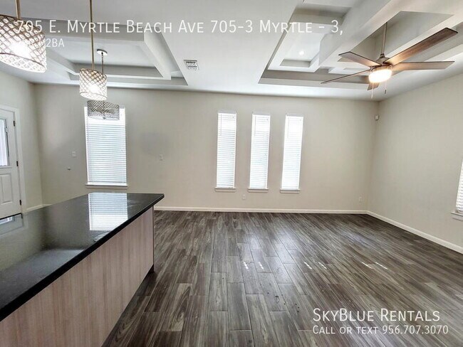 Foto del edificio - 705 E Myrtle Beach Ave