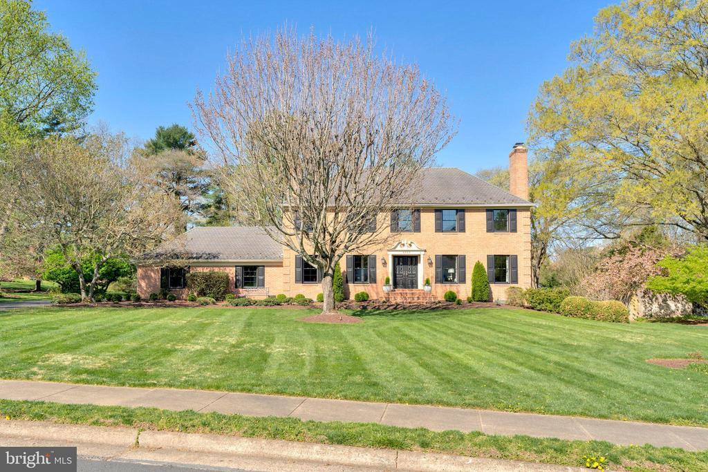 Primary Photo - 6363 Lynwood Hill Rd
